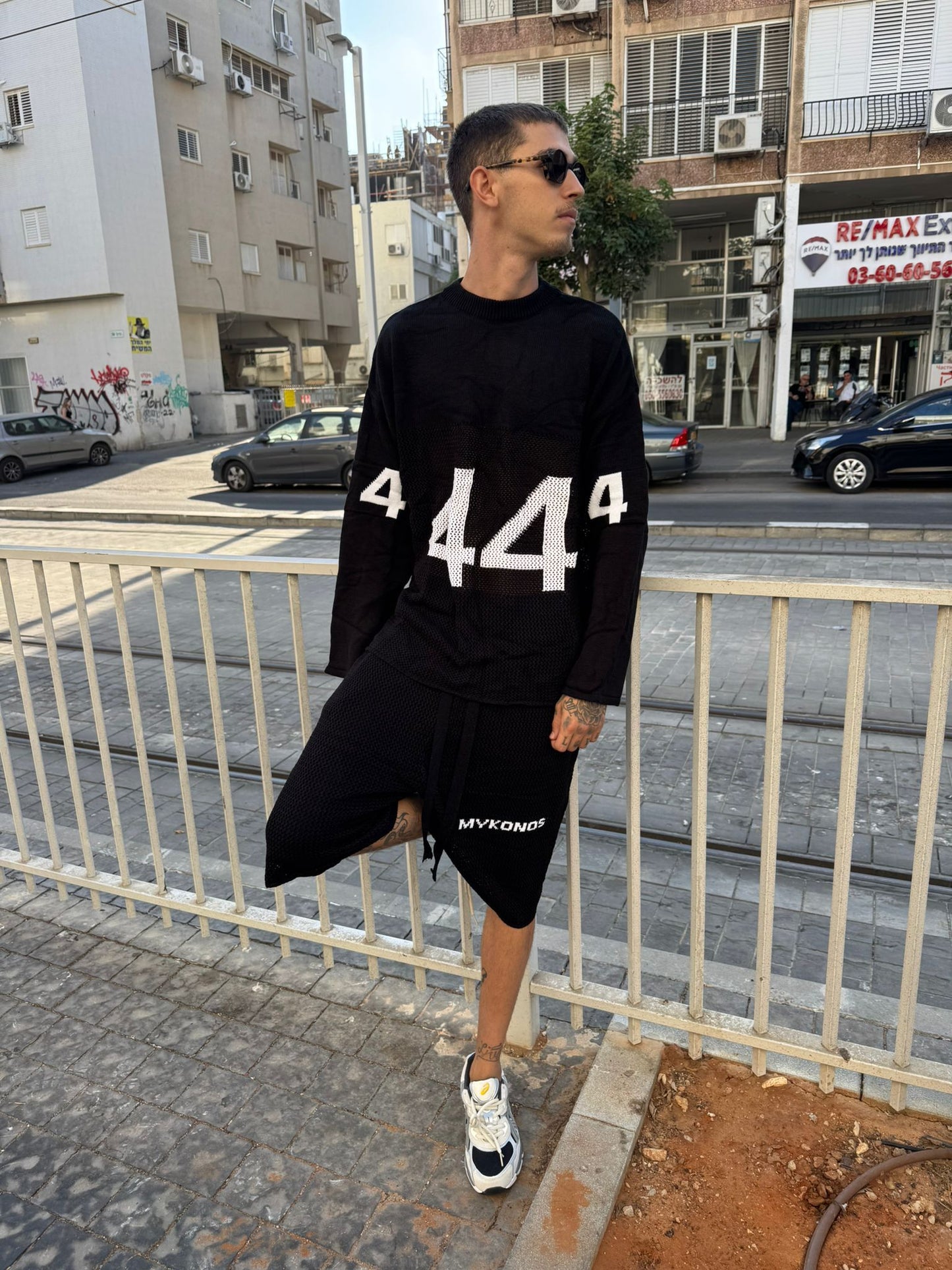 Twenty Black 44 Signature